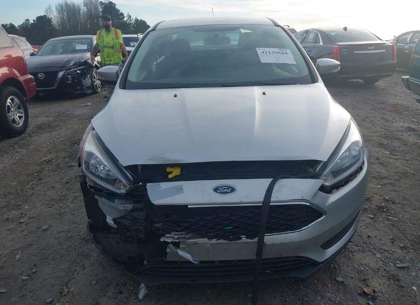 Photo 12 of 2016 Ford Focus SE (VIN 1FADP3F25GL228548)