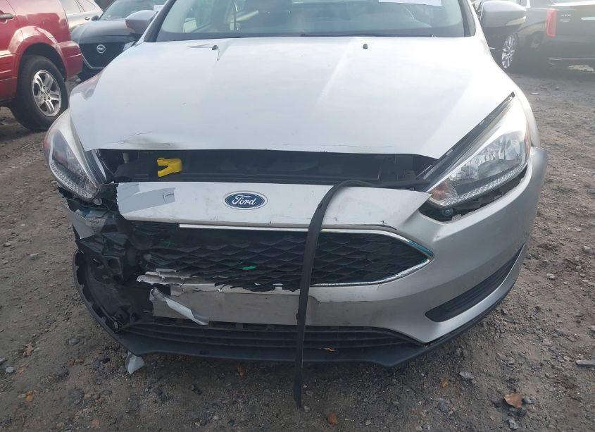 Photo 19 of 2016 Ford Focus SE (VIN 1FADP3F25GL228548)