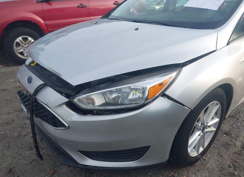 Photo 20 of 2016 Ford Focus SE (VIN 1FADP3F25GL228548)