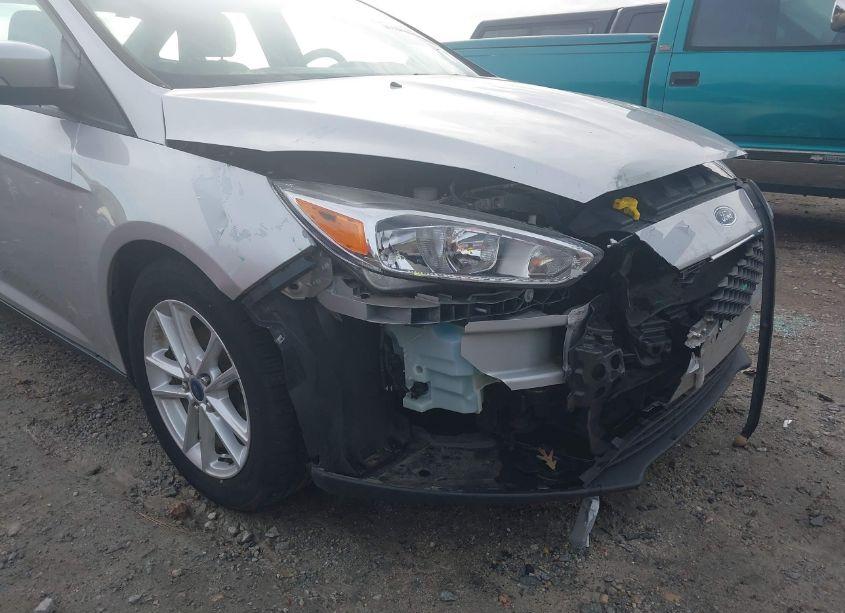 Photo 6 of 2016 Ford Focus SE (VIN 1FADP3F25GL228548)