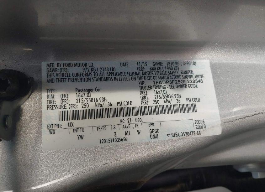 Photo 9 of 2016 Ford Focus SE (VIN 1FADP3F25GL228548)