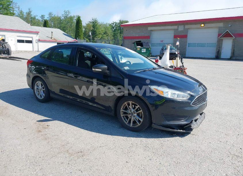 2016 Ford Focus SE (VIN 1FADP3F25GL278916) main photo