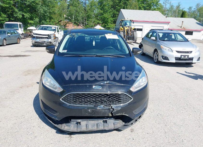 Photo 13 of 2016 Ford Focus SE (VIN 1FADP3F25GL278916)