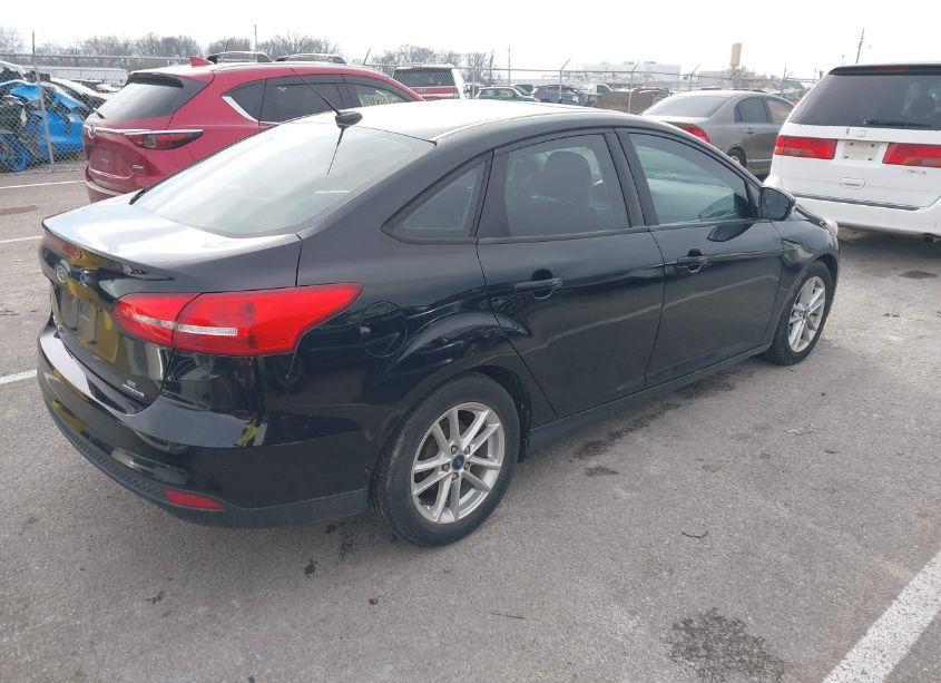 Photo 4 of 2016 Ford Focus SE (VIN 1FADP3F25GL297322)