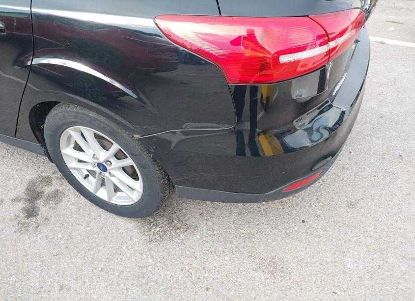 Photo 6 of 2016 Ford Focus SE (VIN 1FADP3F25GL297322)