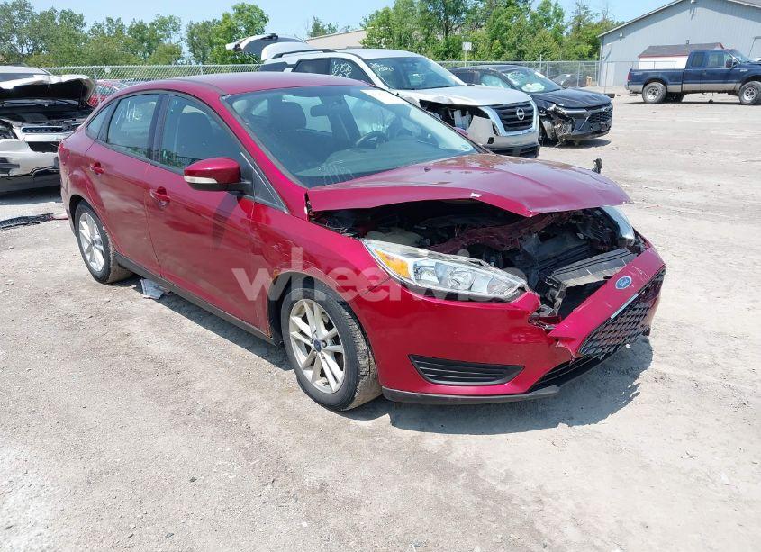 2016 Ford Focus SE (VIN 1FADP3F25GL305144) main photo