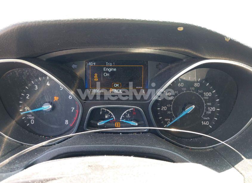 Photo 15 of 2016 Ford Focus SE (VIN 1FADP3F25GL305144)