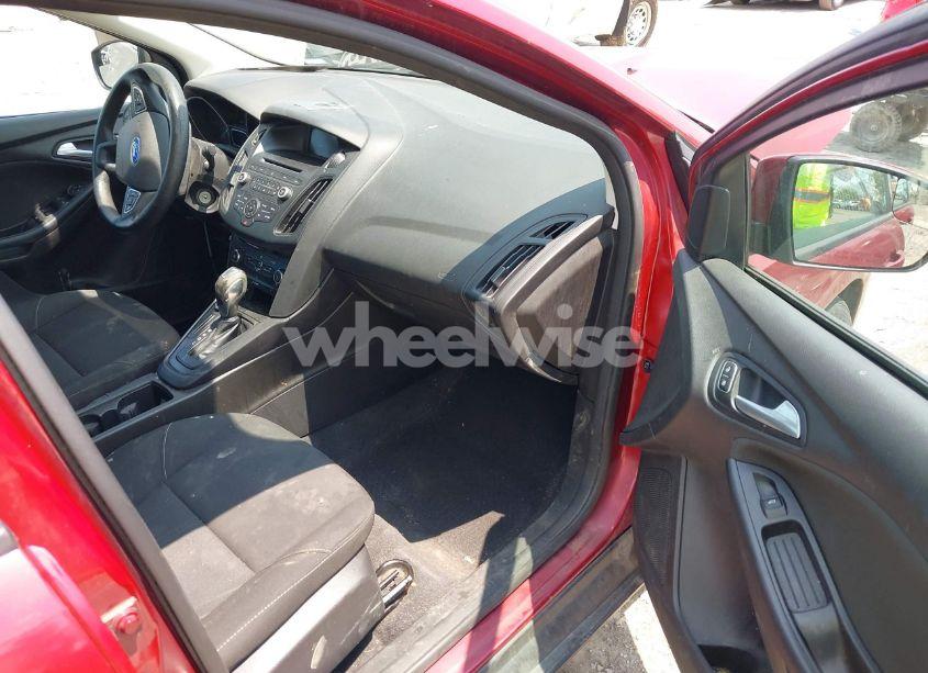 Photo 5 of 2016 Ford Focus SE (VIN 1FADP3F25GL305144)