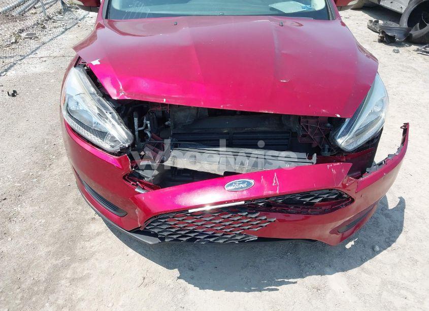 Photo 6 of 2016 Ford Focus SE (VIN 1FADP3F25GL305144)