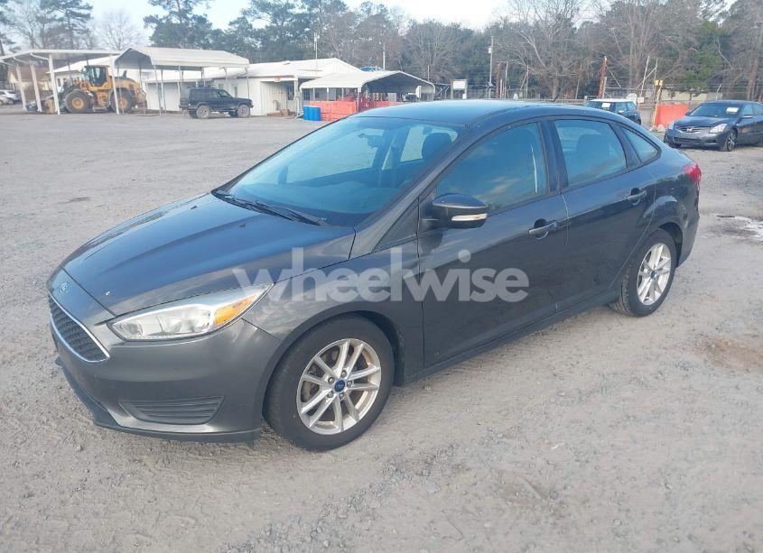 Photo 2 of 2016 Ford Focus SE (VIN 1FADP3F25GL337852)