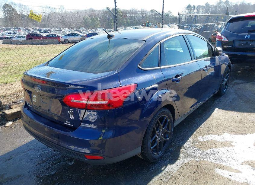 Photo 4 of 2016 Ford Focus SE (VIN 1FADP3F25GL393306)