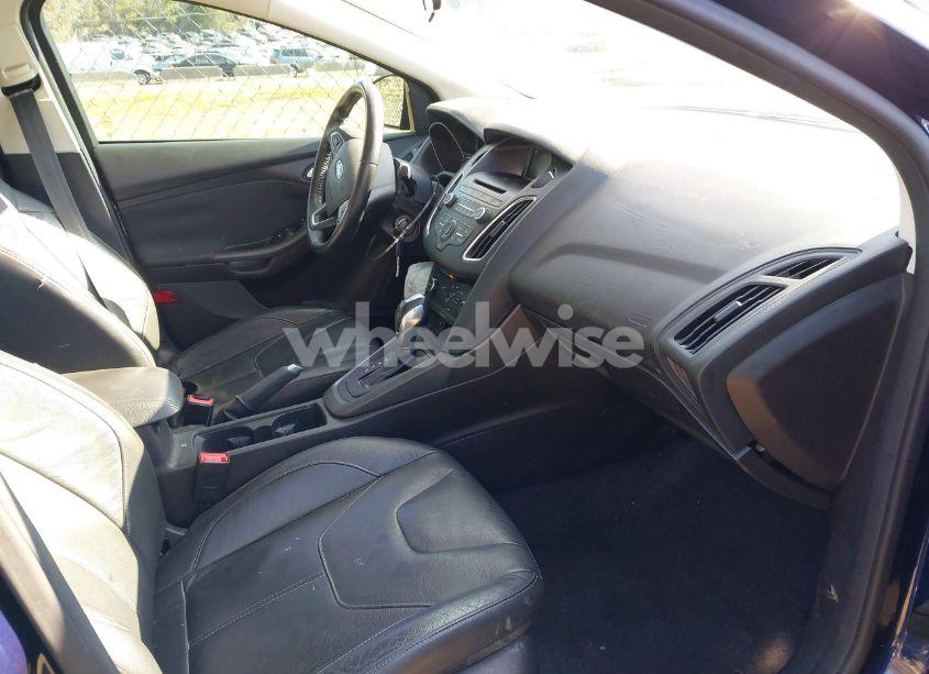 Photo 5 of 2016 Ford Focus SE (VIN 1FADP3F25GL393306)