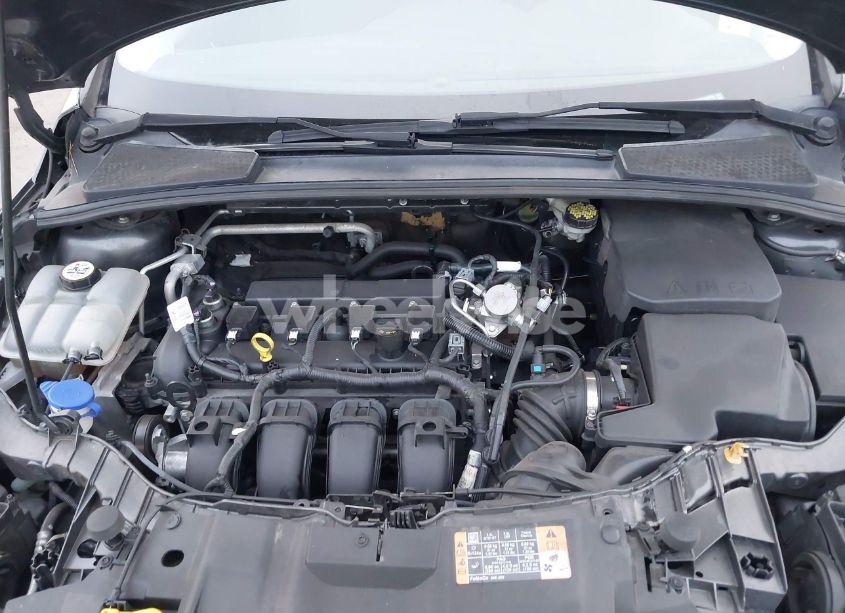 Photo 10 of 2016 Ford Focus SE (VIN 1FADP3F25GL399459)