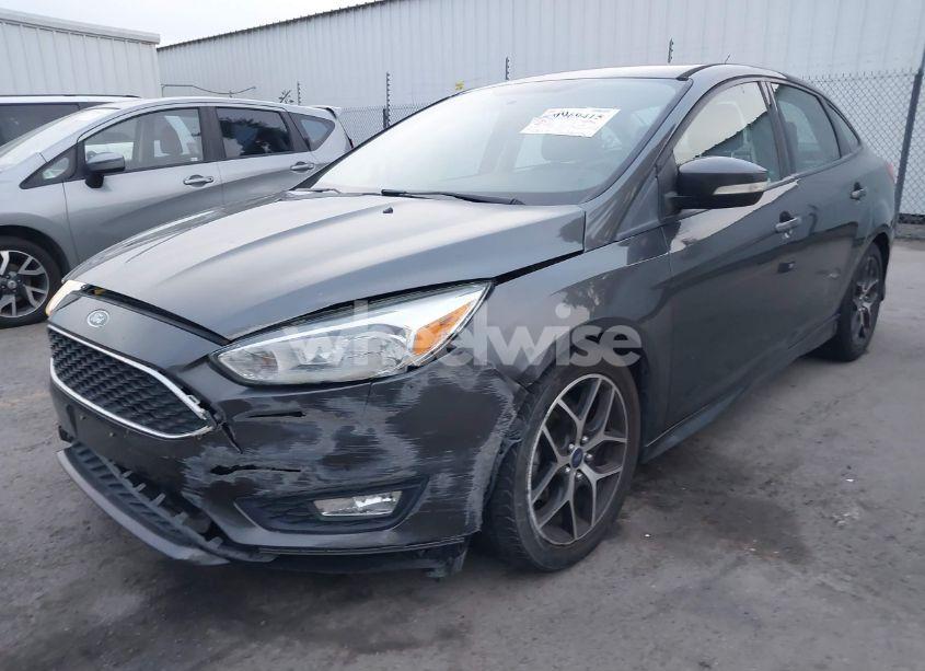 Photo 6 of 2016 Ford Focus SE (VIN 1FADP3F25GL399459)