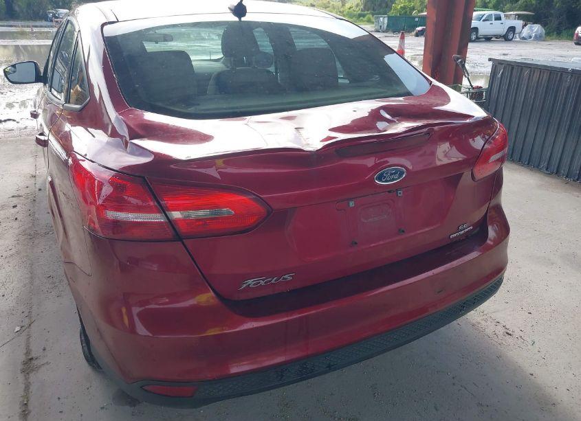 Photo 6 of 2016 Ford Focus SE (VIN 1FADP3F25GL402277)