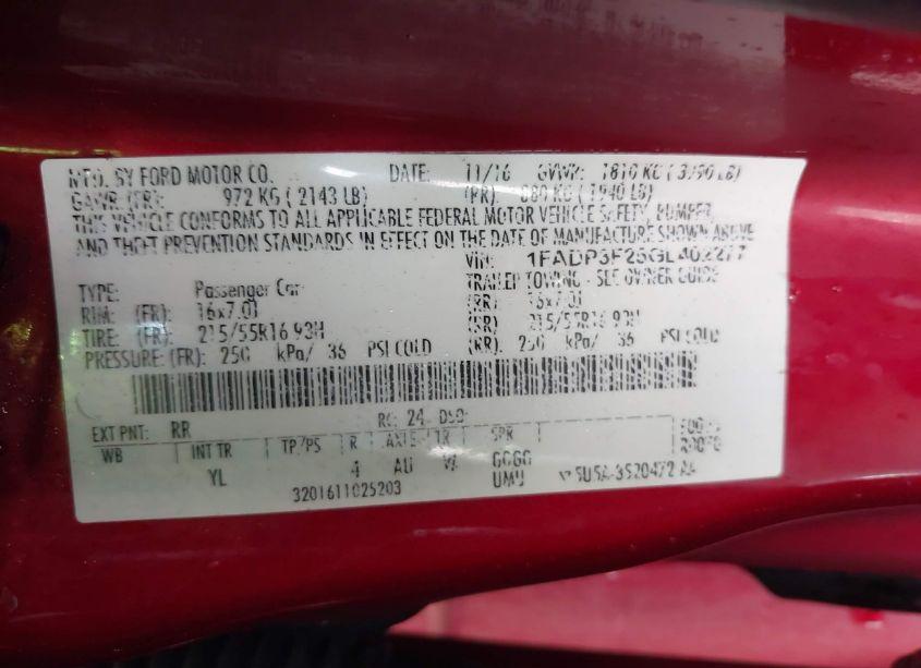 Photo 9 of 2016 Ford Focus SE (VIN 1FADP3F25GL402277)