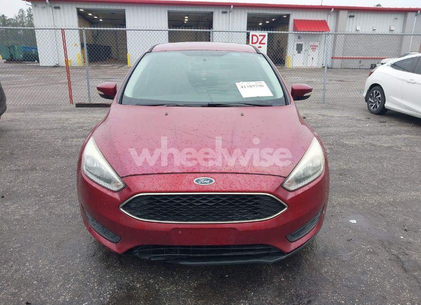 Photo 12 of 2016 Ford Focus SE (VIN 1FADP3F25GL403994)