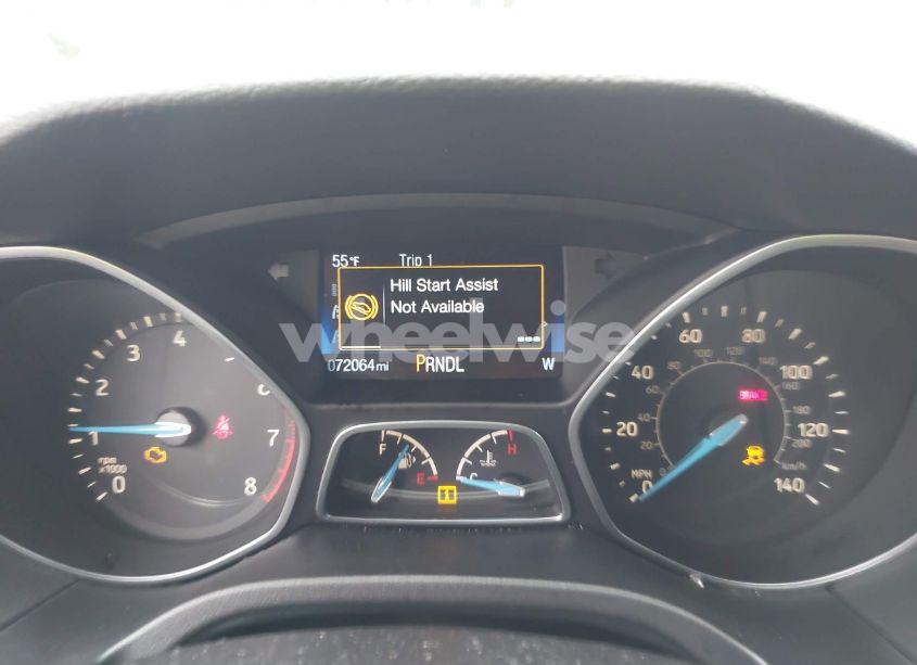 Photo 7 of 2016 Ford Focus SE (VIN 1FADP3F25GL403994)