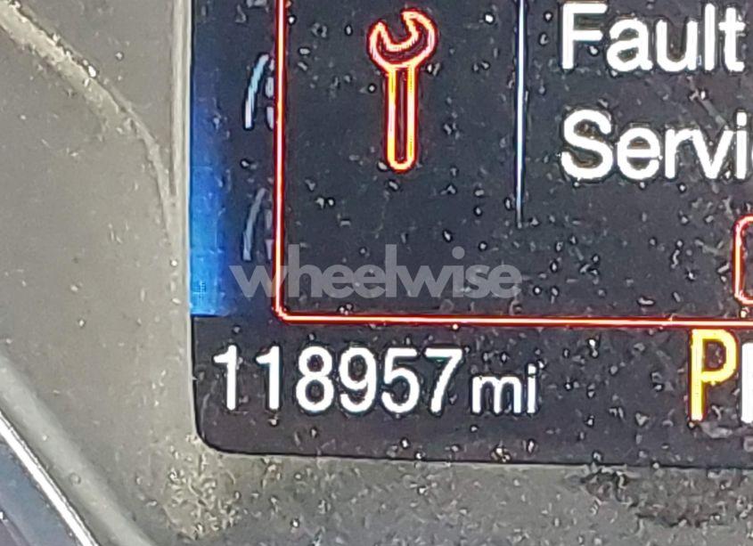 Photo 15 of 2017 Ford Focus SE (VIN 1FADP3F25HL223058)