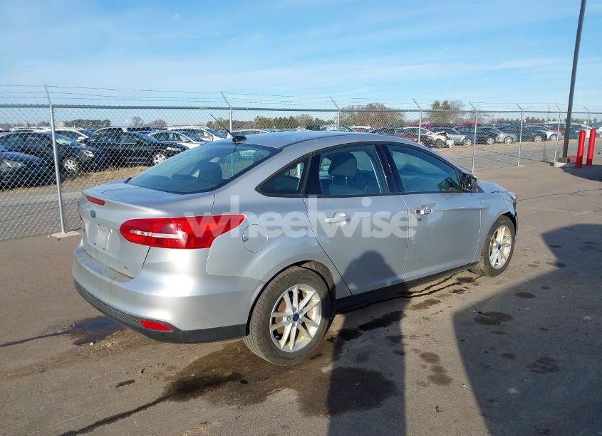 Photo 4 of 2017 Ford Focus SE (VIN 1FADP3F25HL223058)