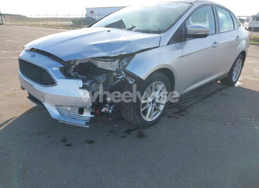 Photo 6 of 2017 Ford Focus SE (VIN 1FADP3F25HL223058)