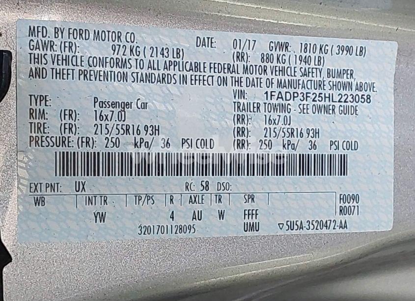 Photo 9 of 2017 Ford Focus SE (VIN 1FADP3F25HL223058)