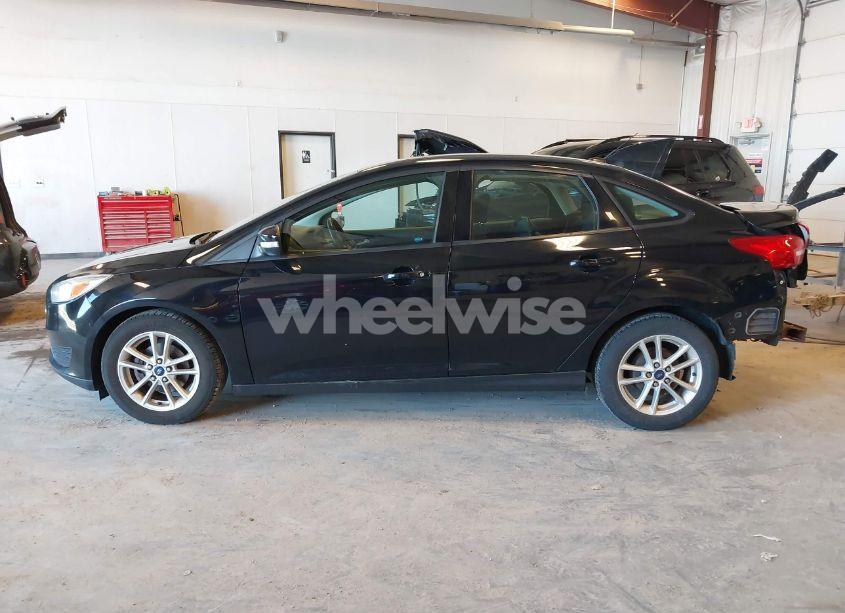 Photo 14 of 2017 Ford Focus SE (VIN 1FADP3F25HL229331)