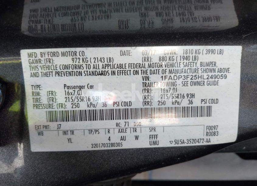 Photo 9 of 2017 Ford Focus SE (VIN 1FADP3F25HL249059)