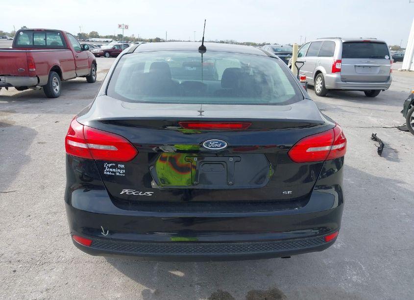Photo 16 of 2017 Ford Focus SE (VIN 1FADP3F25HL254388)