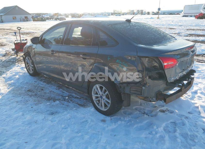 Photo 3 of 2017 Ford Focus SE (VIN 1FADP3F25HL272454)