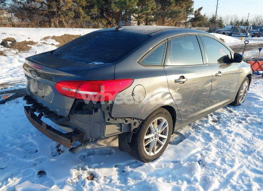 Photo 4 of 2017 Ford Focus SE (VIN 1FADP3F25HL272454)