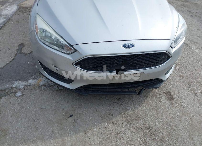 Photo 6 of 2017 Ford Focus SE (VIN 1FADP3F25HL272485)