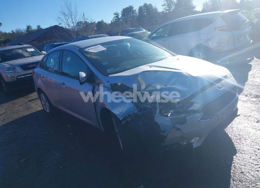 2017 Ford Focus SE (VIN 1FADP3F25HL273913) main photo