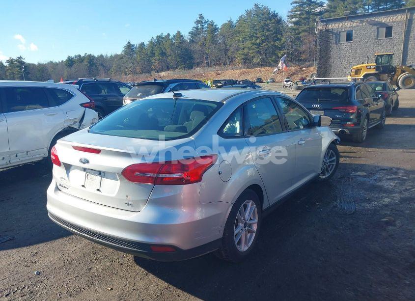 Photo 4 of 2017 Ford Focus SE (VIN 1FADP3F25HL273913)