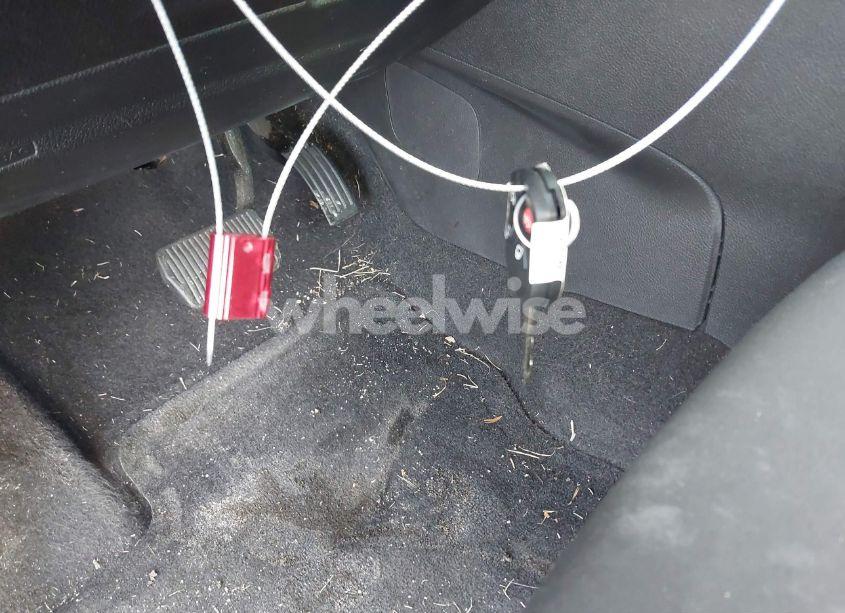 Photo 11 of 2017 Ford Focus SE (VIN 1FADP3F25HL275385)