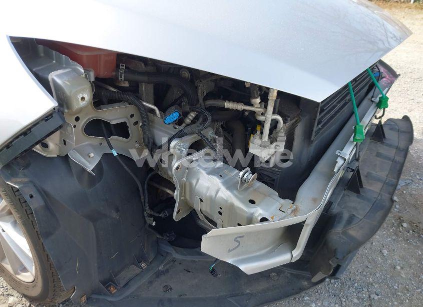 Photo 14 of 2017 Ford Focus SE (VIN 1FADP3F25HL281414)