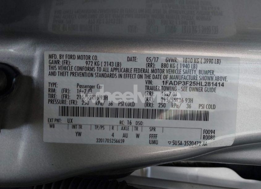 Photo 9 of 2017 Ford Focus SE (VIN 1FADP3F25HL281414)