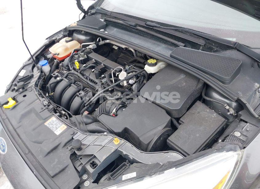 Photo 10 of 2017 Ford Focus SE (VIN 1FADP3F25HL304903)