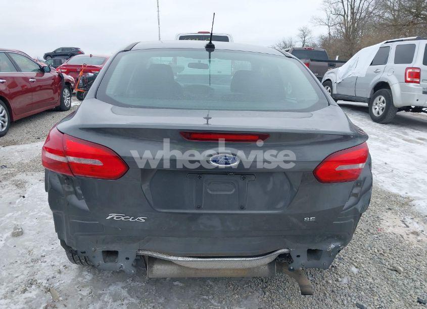 Photo 17 of 2017 Ford Focus SE (VIN 1FADP3F25HL304903)