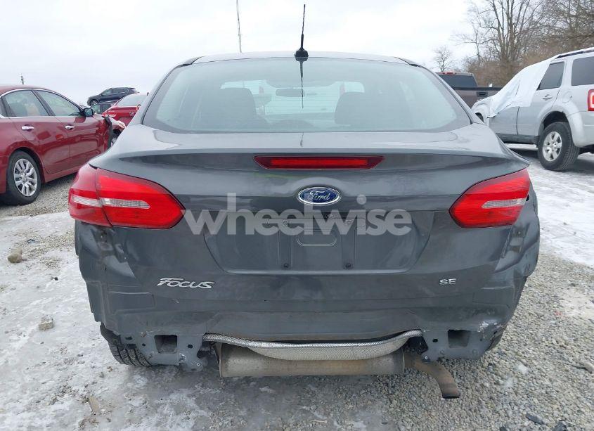 Photo 18 of 2017 Ford Focus SE (VIN 1FADP3F25HL304903)