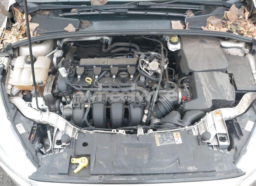 Photo 10 of 2017 Ford Focus SE (VIN 1FADP3F25HL335617)