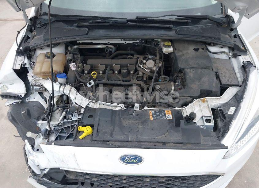 Photo 10 of 2018 Ford Focus SE (VIN 1FADP3F25JL222725)