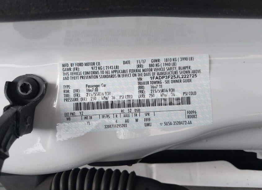 Photo 9 of 2018 Ford Focus SE (VIN 1FADP3F25JL222725)