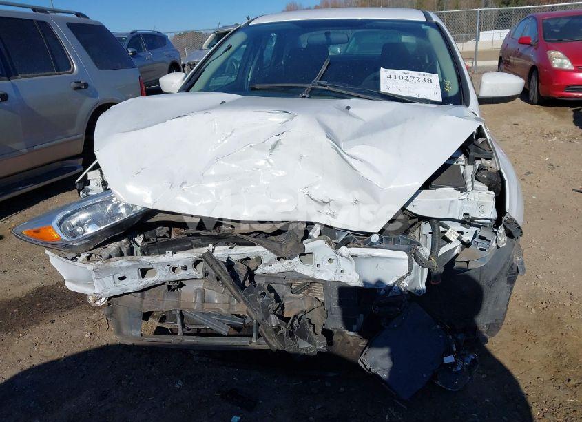 Photo 12 of 2018 Ford Focus SE (VIN 1FADP3F25JL231666)