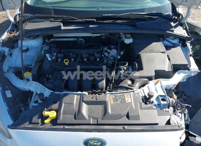 Photo 10 of 2018 Ford Focus SE (VIN 1FADP3F25JL250217)