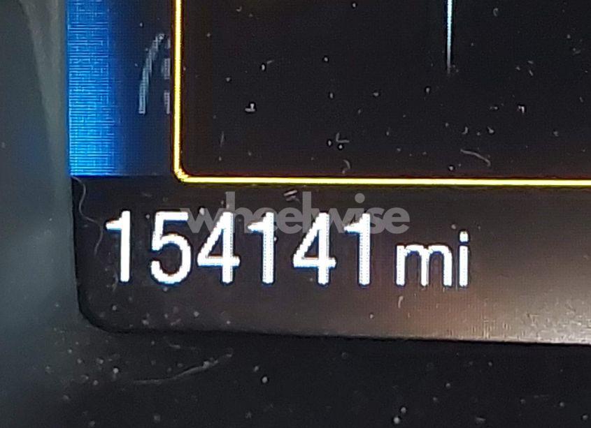 Photo 16 of 2018 Ford Focus SE (VIN 1FADP3F25JL250217)