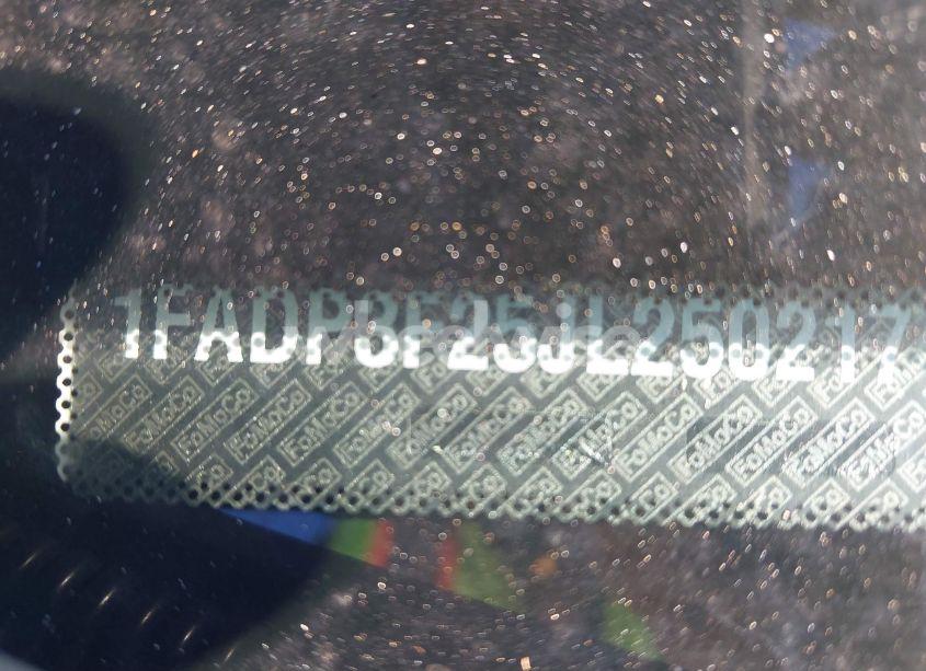 Photo 9 of 2018 Ford Focus SE (VIN 1FADP3F25JL250217)