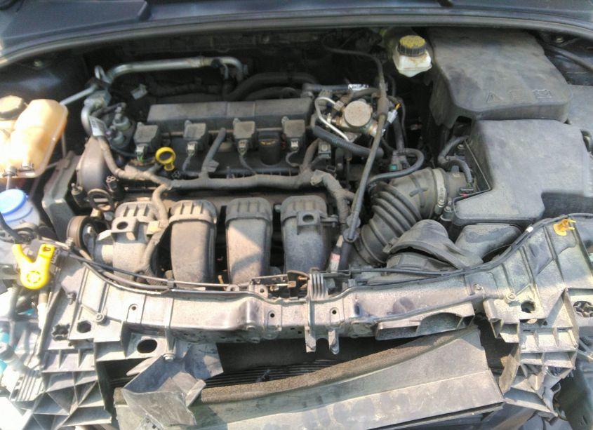 Photo 10 of 2018 Ford Focus SE (VIN 1FADP3F25JL250315)