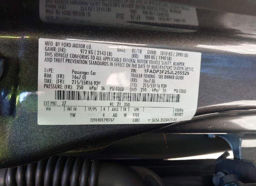Photo 9 of 2018 Ford Focus SE (VIN 1FADP3F25JL255529)
