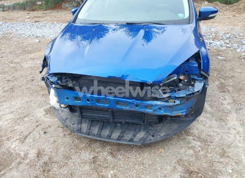 Photo 6 of 2018 Ford Focus SE (VIN 1FADP3F25JL255840)